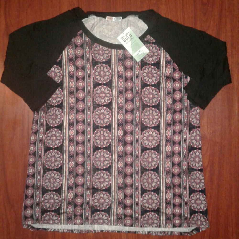 Honey & Lace Quater Sleeve Raglan Top Size XL